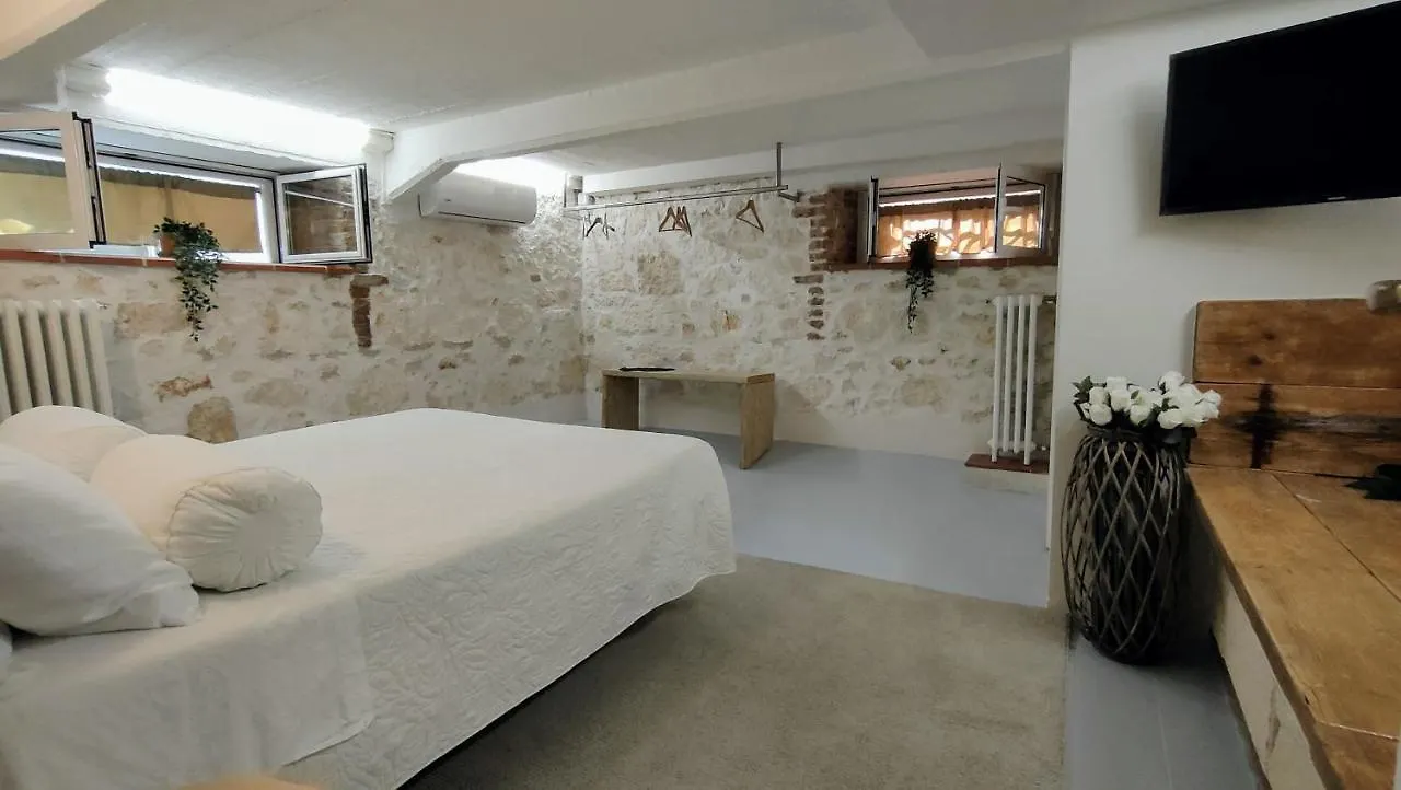 Private Room With Exclusive Spa Syracuse Apartment