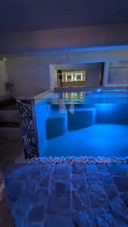 Private Room With Exclusive Spa Syracuse Apartment